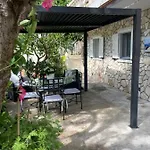 La Cigale Avec Grande Terrasse *