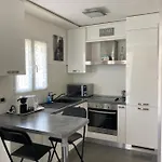 아파트 La Cigale Avec Grande Terrasse 멍똥