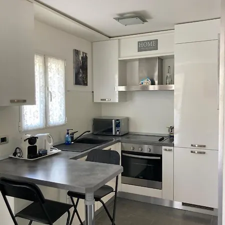 Apartment La Cigale Avec Grande Terrasse Menton